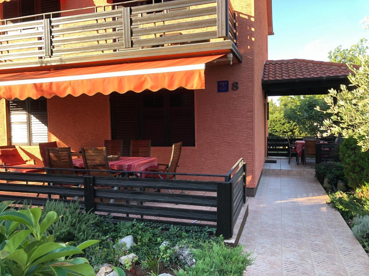 Holiday Home Andreja Малинська Екстер'єр фото